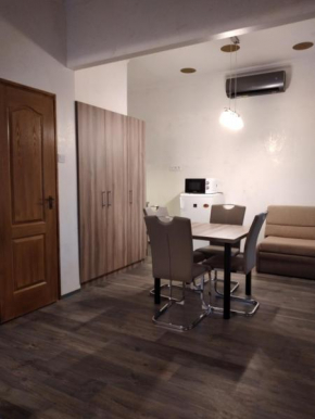 Отель Bem Downtown Apartment  Дебрецен